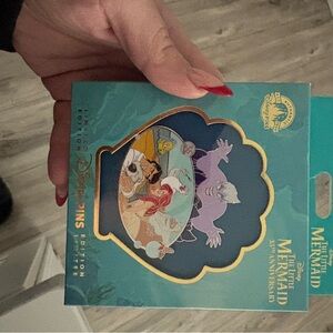 Sold ** Disney Green and Gold Accessories